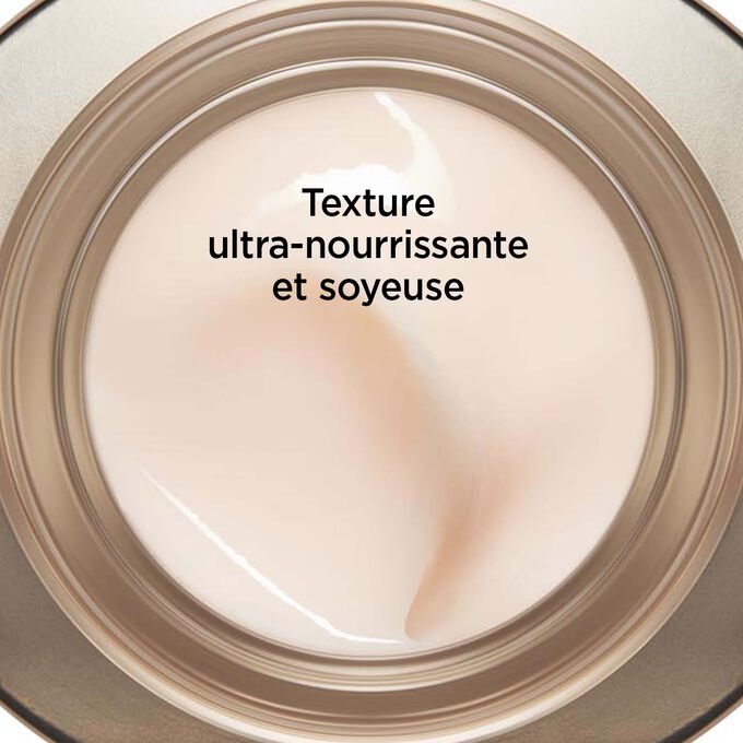 Texture ultra-nourrissante enrichie en huile Crème Nutri-Lumière Nuit